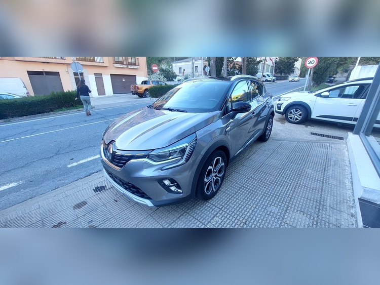 Renault Captur 1.3 TCE 140CV foto 2